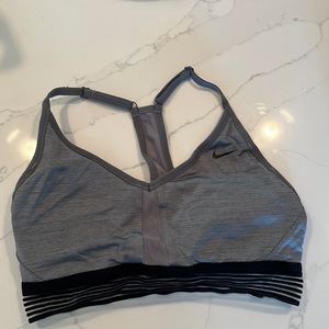 NIKE SPORTS BRA